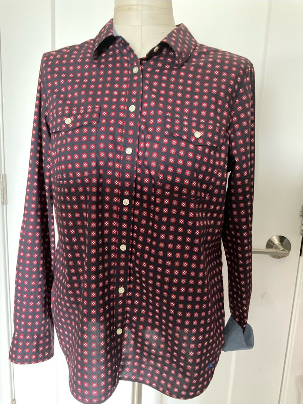 Talbots Button-Down Shirt in Navy with Red Dot Print Size 14 (NWT)